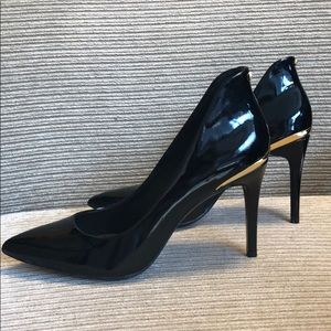 Ted Baker black patent leather pumps
